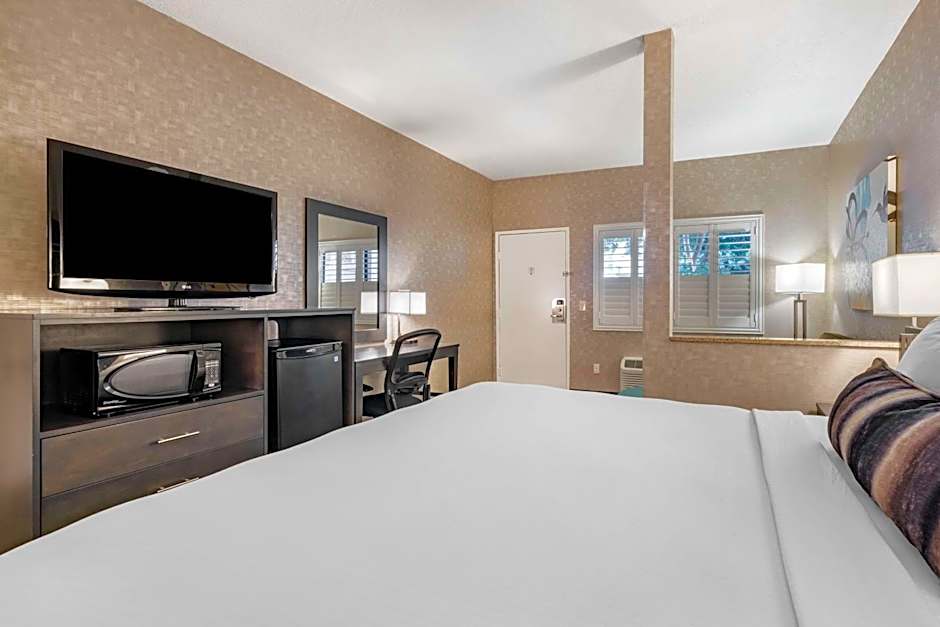 Best Western Plus Park Place Inn - Mini Suites