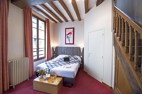 Duplex Room