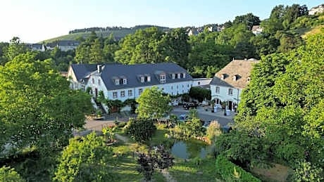 Hotel und Weingut Karlsmühle
