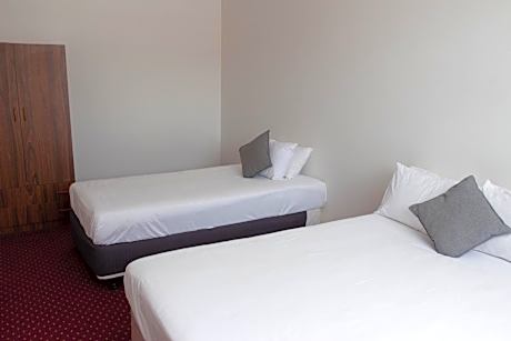 Triple Room with Shared Bathroom