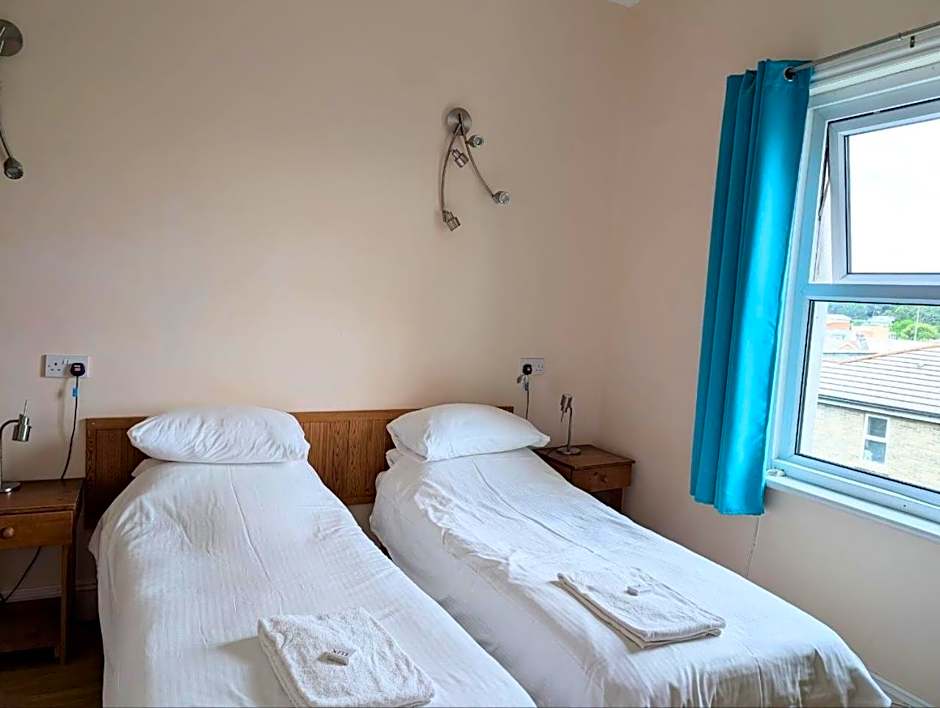 Dolphins Hotel