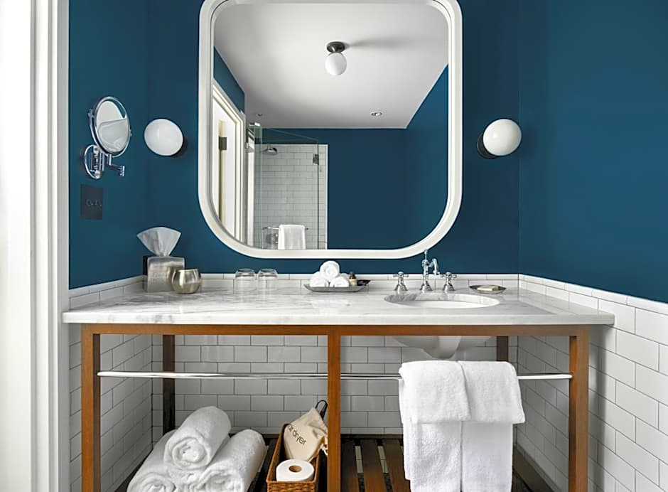 The Drayton Hotel Savannah, Curio Collection by Hilton