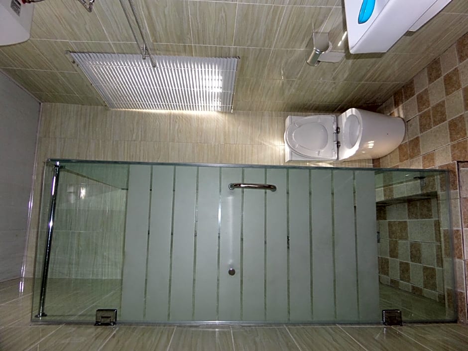 Silverland Hotels and Suites