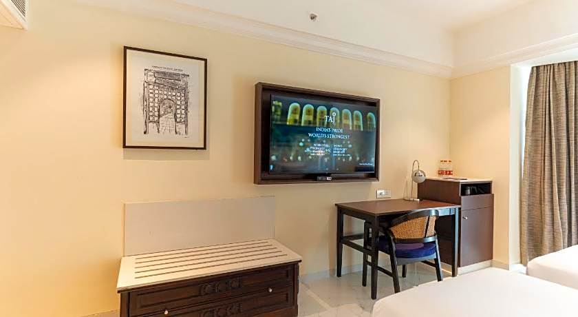 Vivanta Ernakulam, Marine Drive