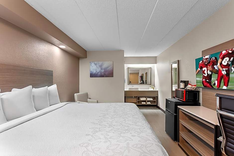 Red Roof PLUS+ Chicago - Hoffman Estates