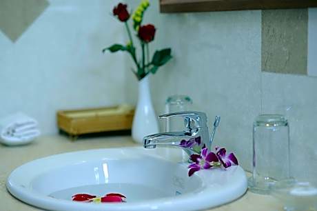 Executive Deluxe Twin Bed