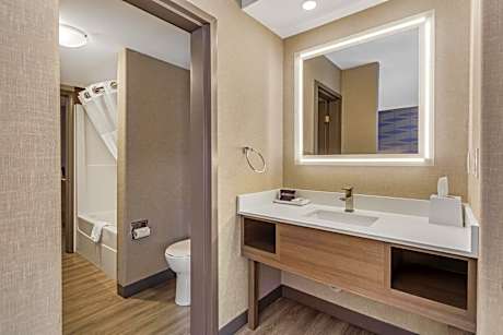 Queen Suite with Two Queen Beds and Sofa Bed - Kitchenette