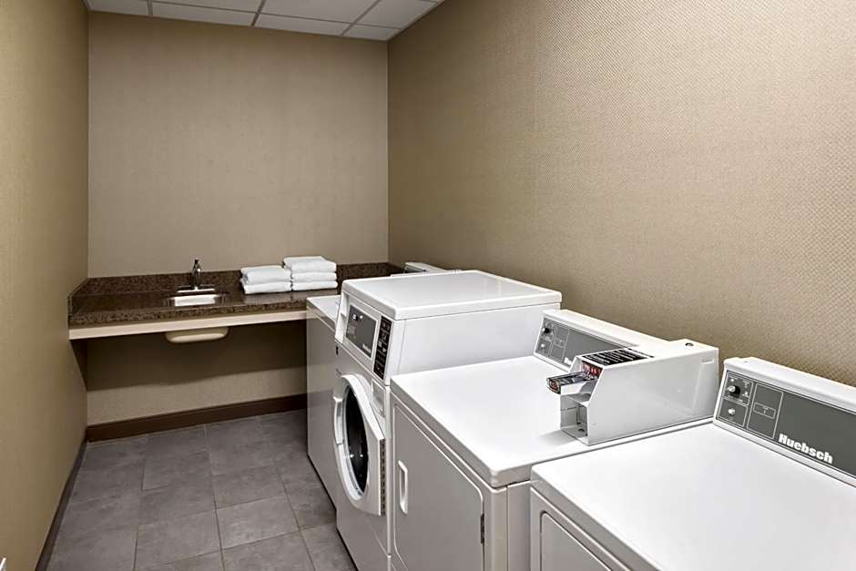 Fairfield by Marriott Inn & Suites West Kelowna