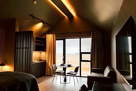 Deluxe King Studio