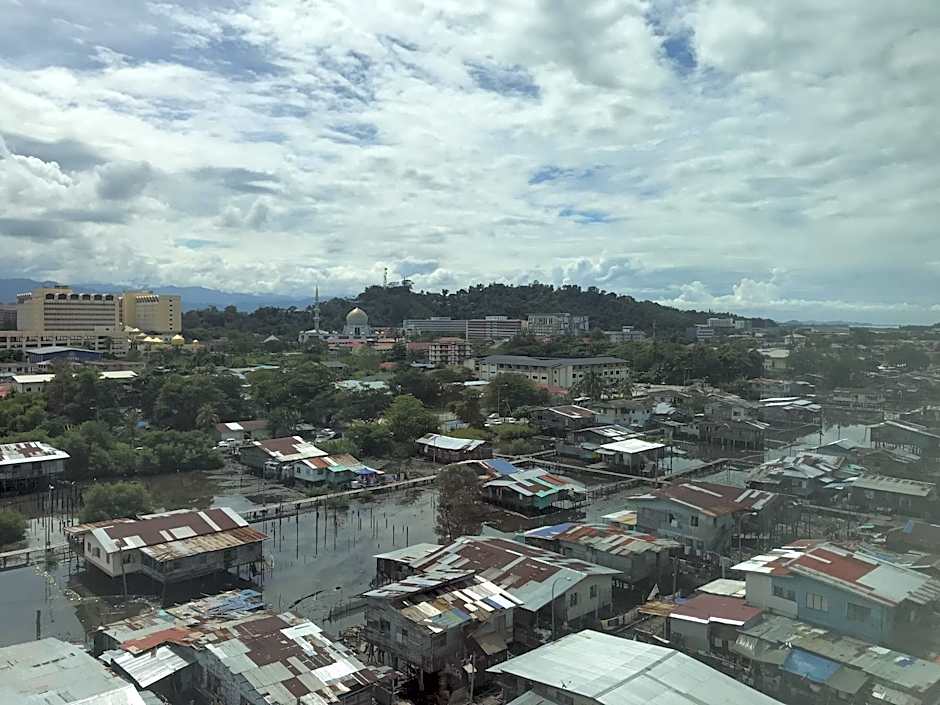 Sunset Seaview Vacation Condos @ Infinity Avenue