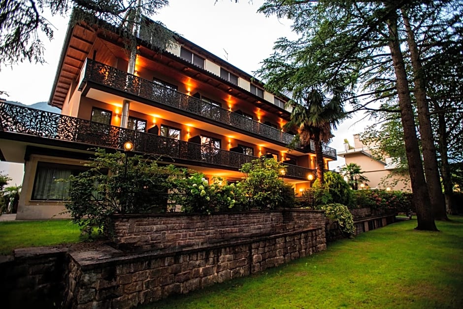 Hotel Chrys