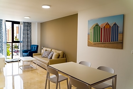 2 BEDROOM APARTMENT 5 ADULTS + 1 CHILD