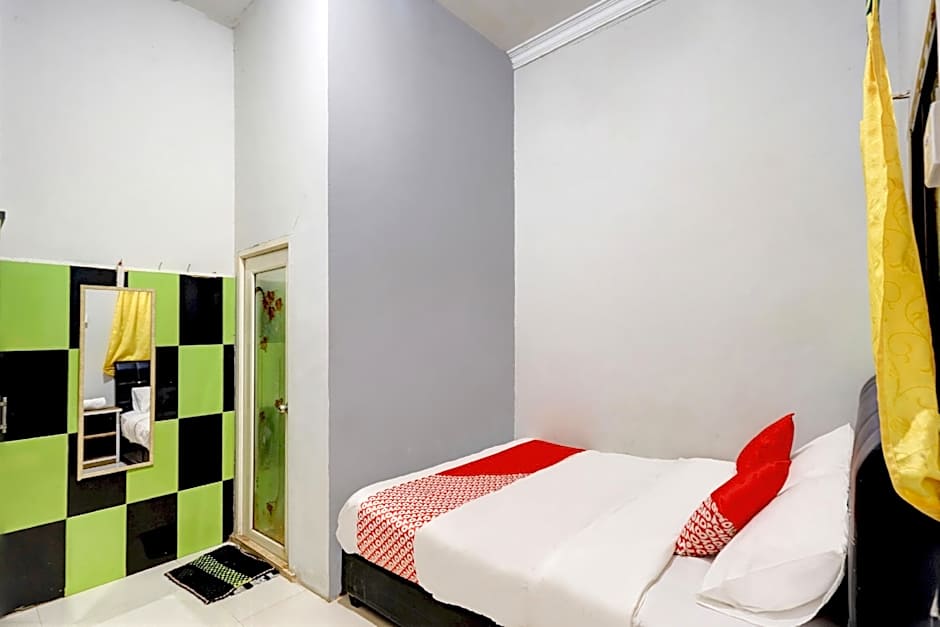 Hotel O Backpaker Seraya