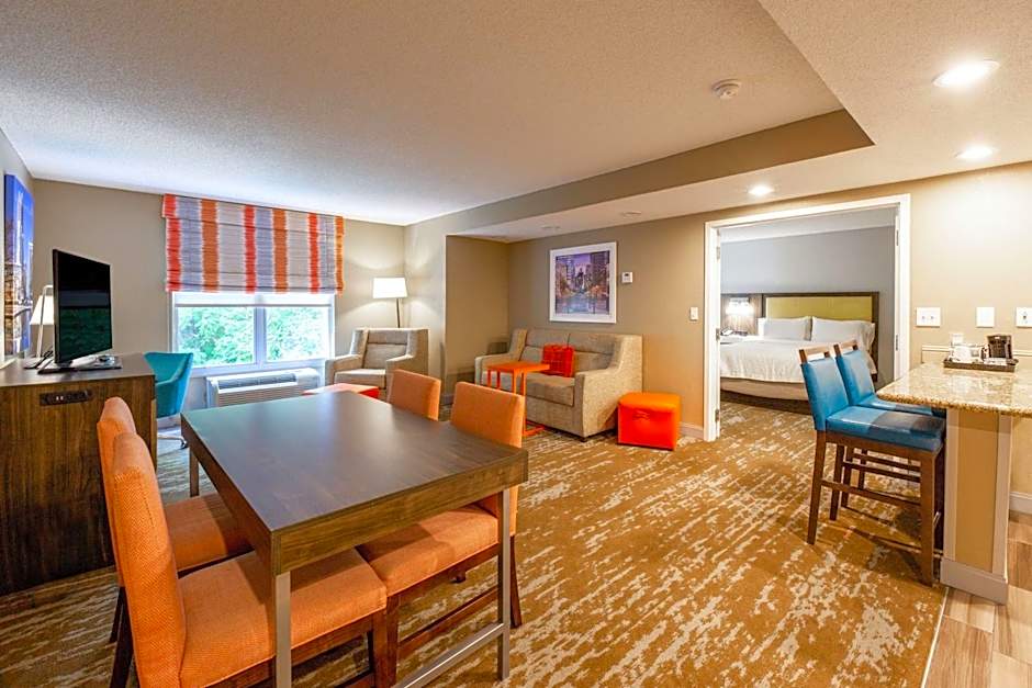 Hampton Inn By Hilton And Suites Raleigh/Cary I-40 (PNC Arena)