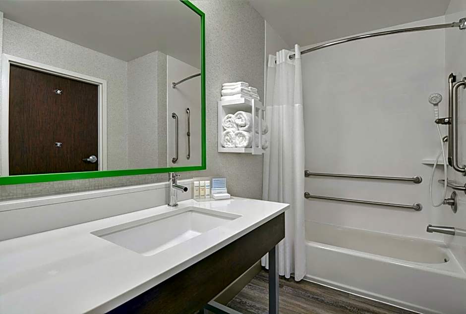 Hampton Inn By Hilton Monroe Nc