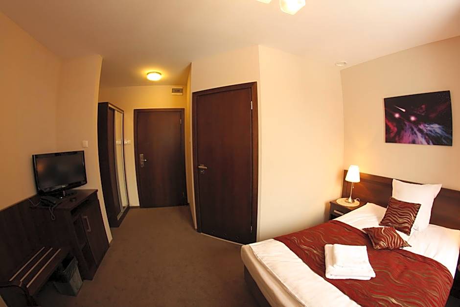 Hotel Kosmonauty Wrocław-Airport