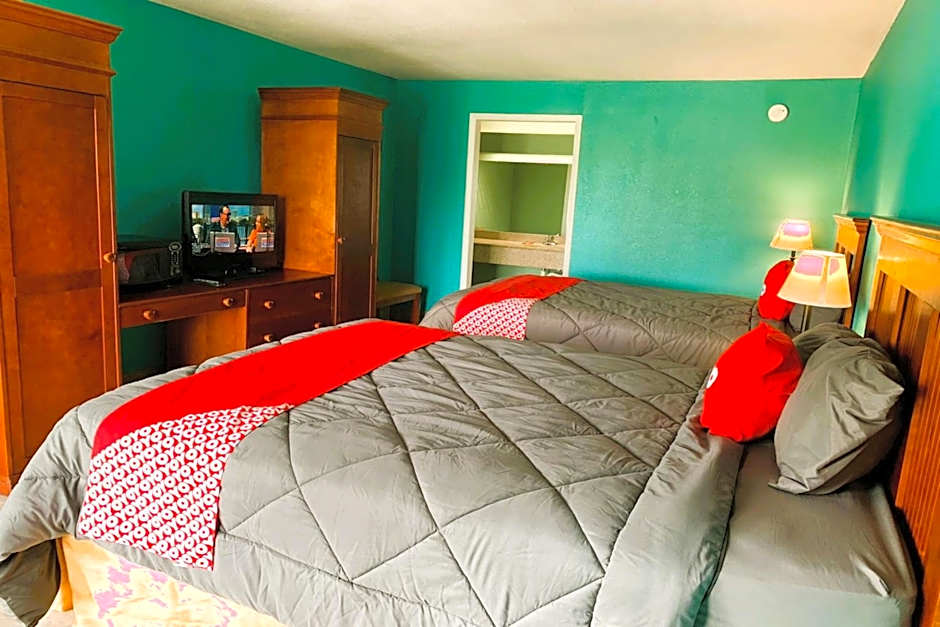 OYO Hotel Dundee By Crystal Lake