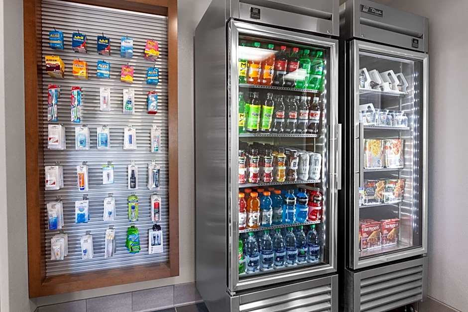 La Quinta Inn & Suites by Wyndham Ft. Myers Sanibel Gateway