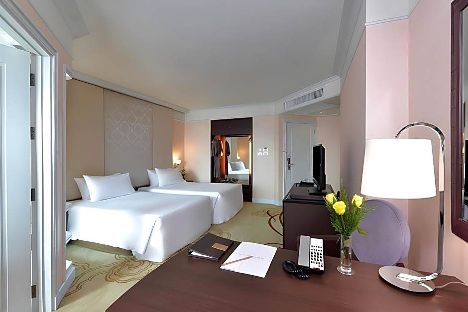 Miracle Grand Convention Hotel