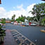 Howard Johnson by Wyndham Ft. Myers FL