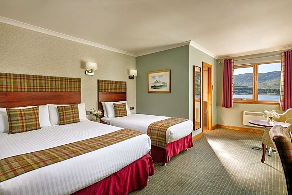 Clan Macduff Hotel