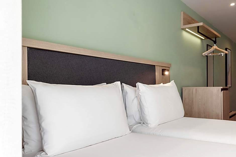 Hotel Levante St Julian's, Affiliated by Melia