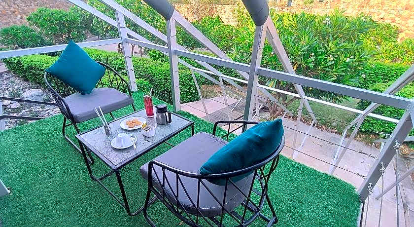 Mana Hotels
