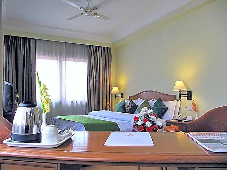 Hotel Ritz Plaza