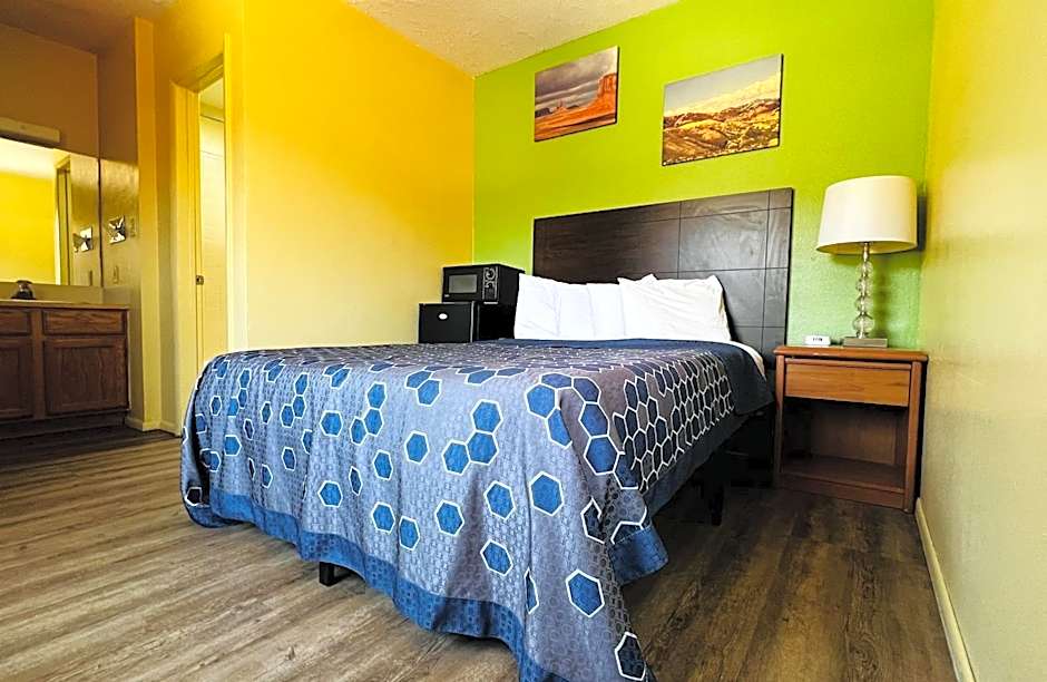 Cedar Lodge