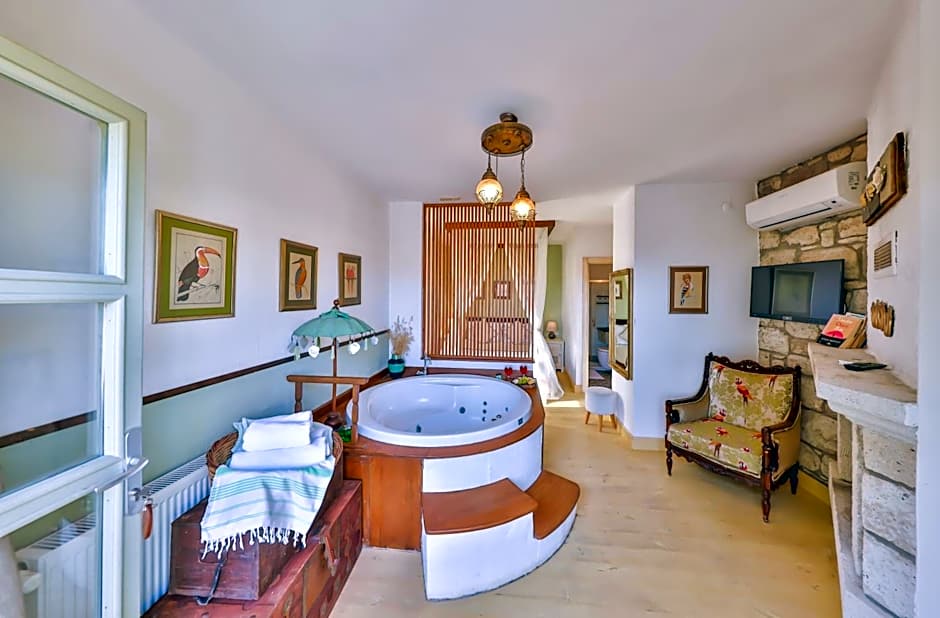 Palas Alacatı - Adult Only