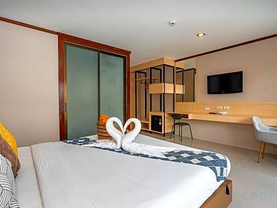 Outdoor Inn Kata Hotel