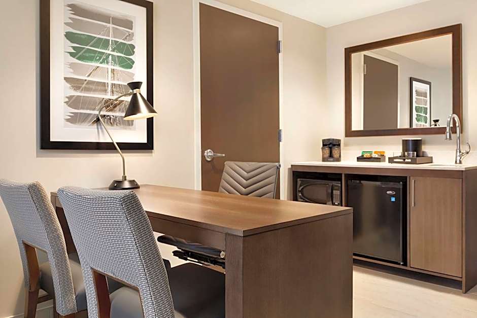 Embassy Suites By Hilton Wilmington Riverfront