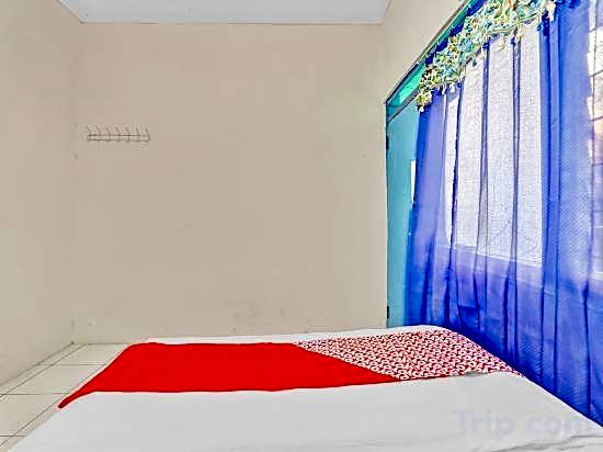 OYO Life 90523 Homestay Jenggolo