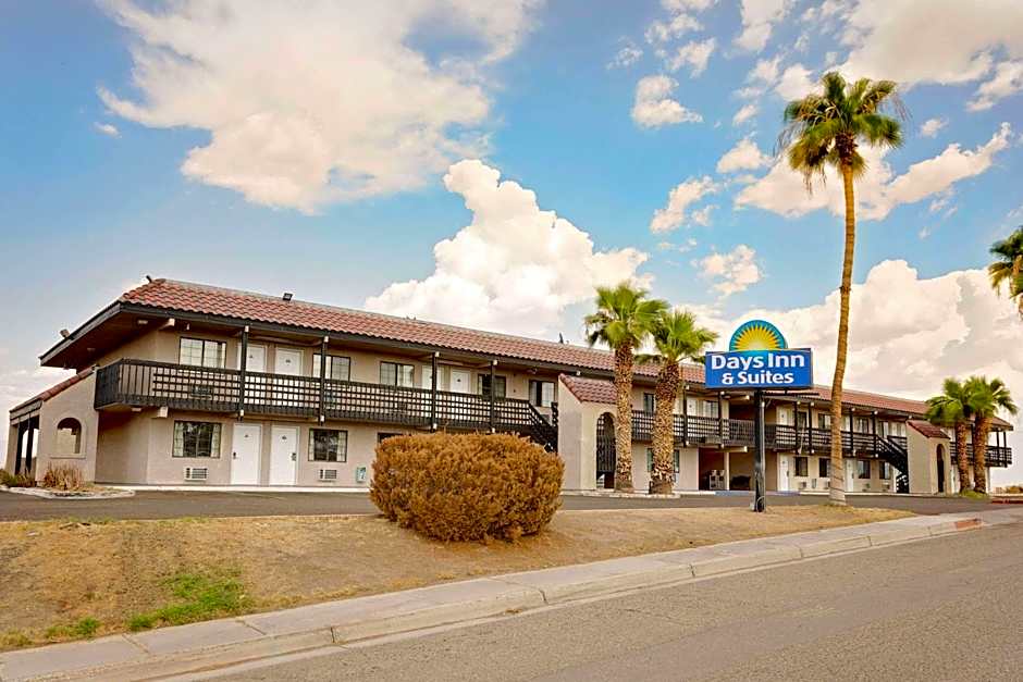 Days Inn & Suites by Wyndham Needles