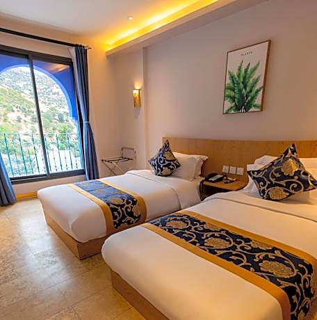 Twin Room with Mountain View