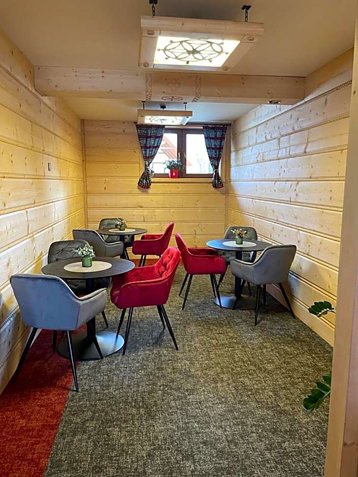 Willa Królewska - Wellness SPA - widokowe Pokoje i Apartamenty