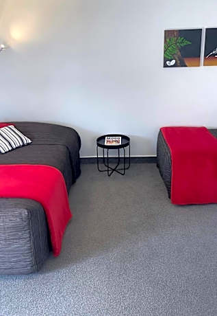 Queen Studio
