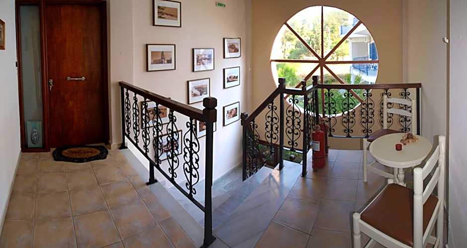 Anatoli Apartments Polichrono