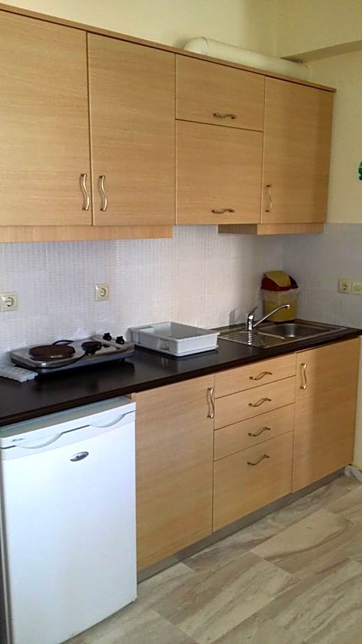 Mythos Beach Hotel Apartments