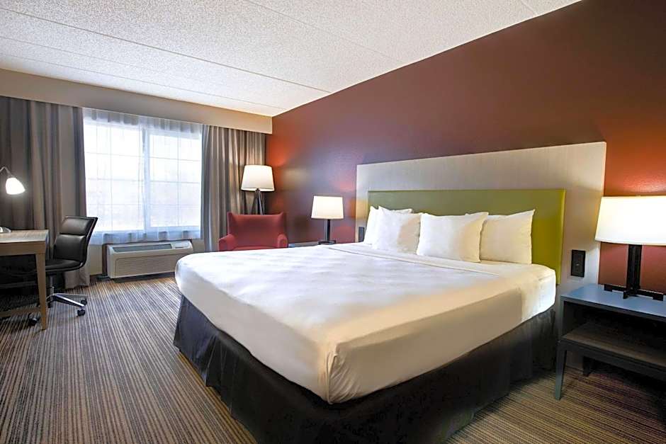 Comfort Inn & Suites St. Paul Northeast