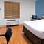 Extended Stay America Select Suites - Cleveland - Airport