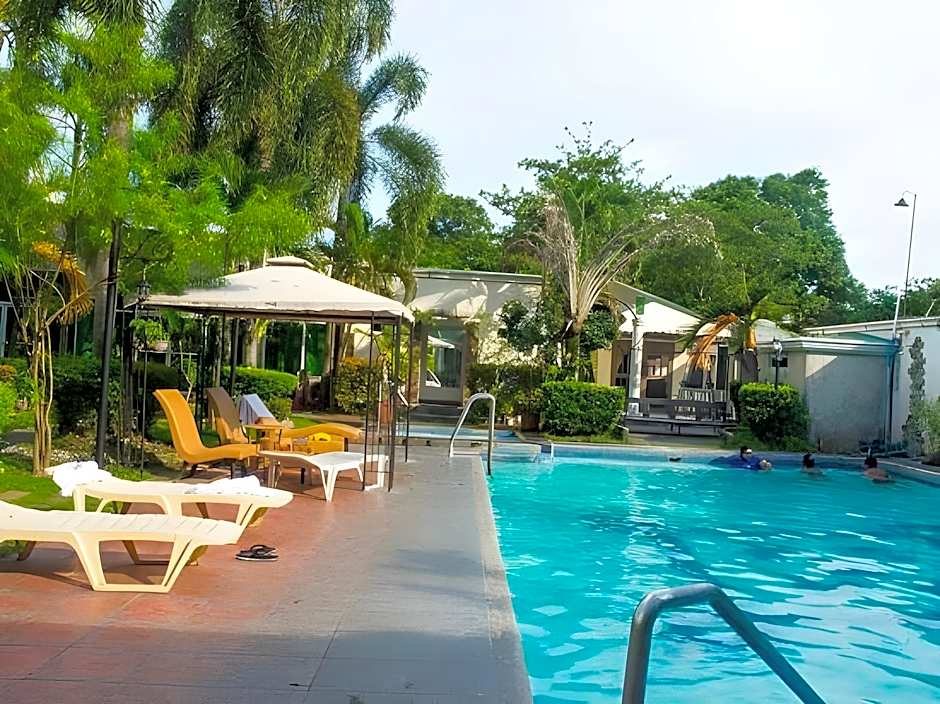 Hotel Euroasia by Bluebookers