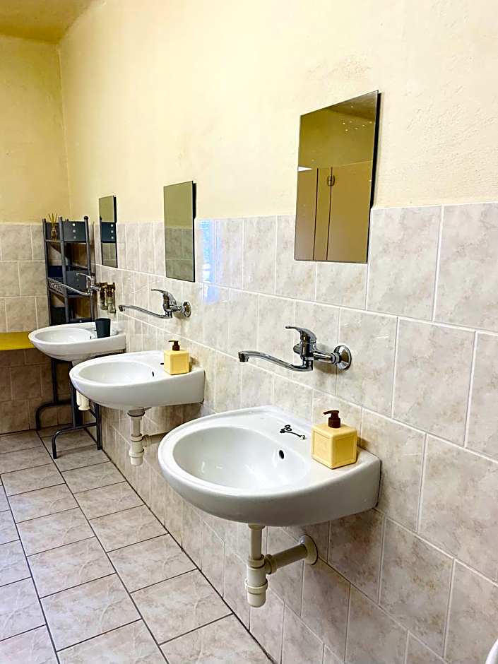 Zámek Hošťálkovy