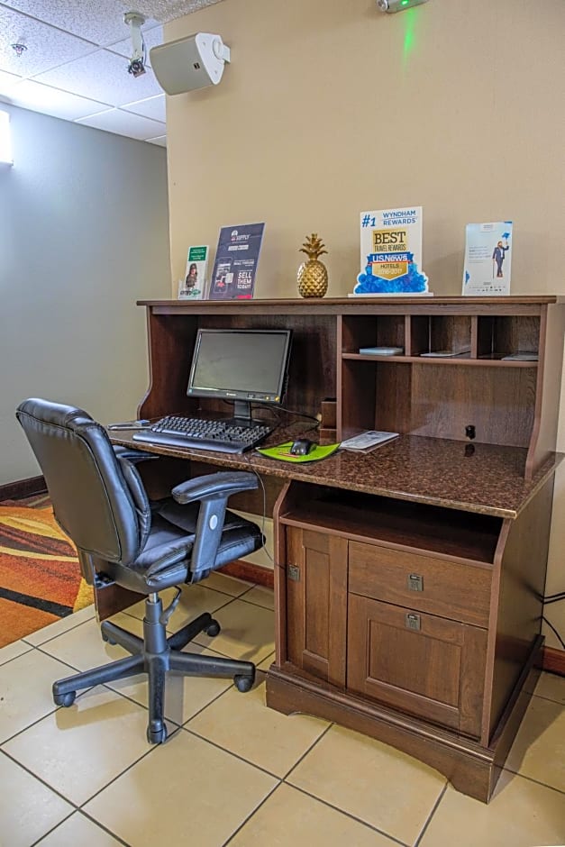 Baymont by Wyndham Hinesville Fort Stewart Area