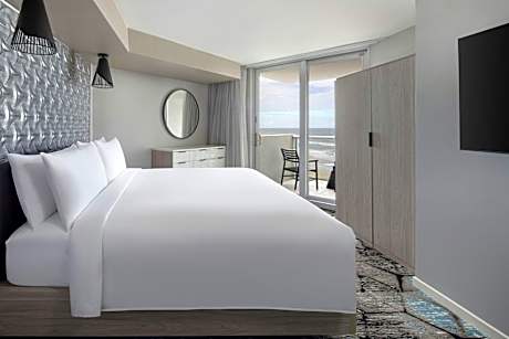 Oceanview, 1 Bedroom Suite, 1 King, Sofa bed, Balcony