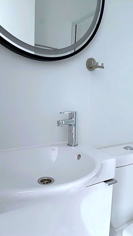 Larvella Estia Luxury Suites