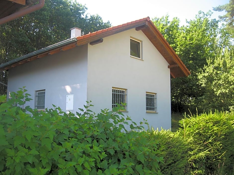 Chata Bezdrev u Hluboké nad Vltavou