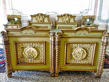 Suite with Garden View