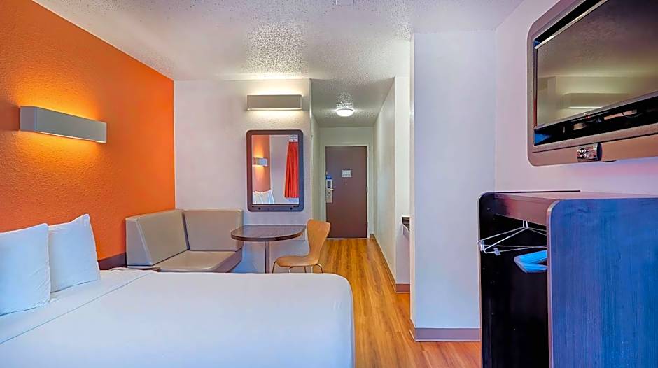 Motel 6-Los Angeles, CA - Los Angeles - LAX