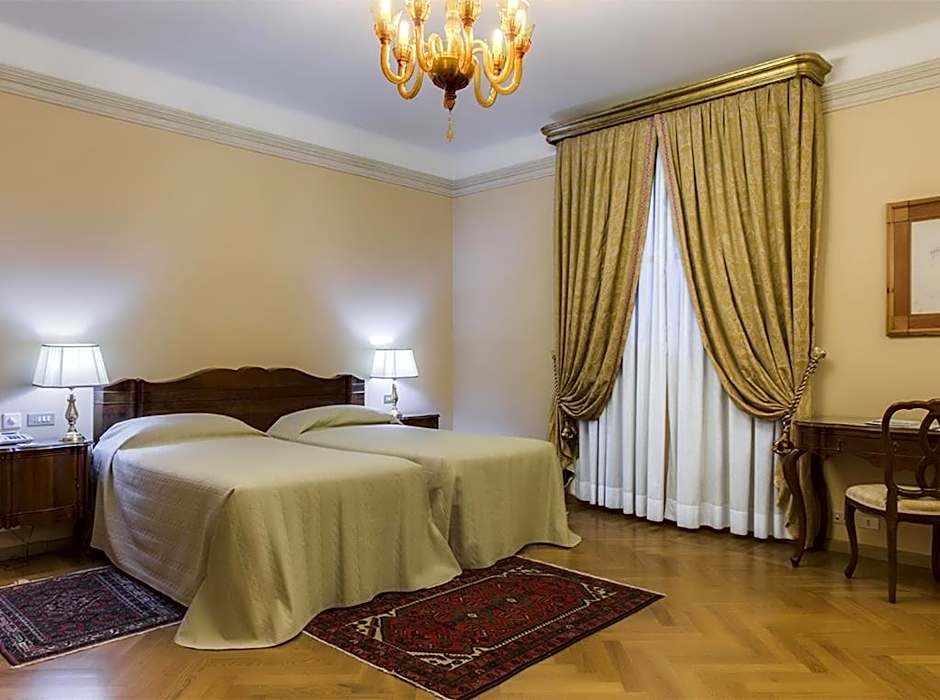 Villa Fenaroli Palace Hotel